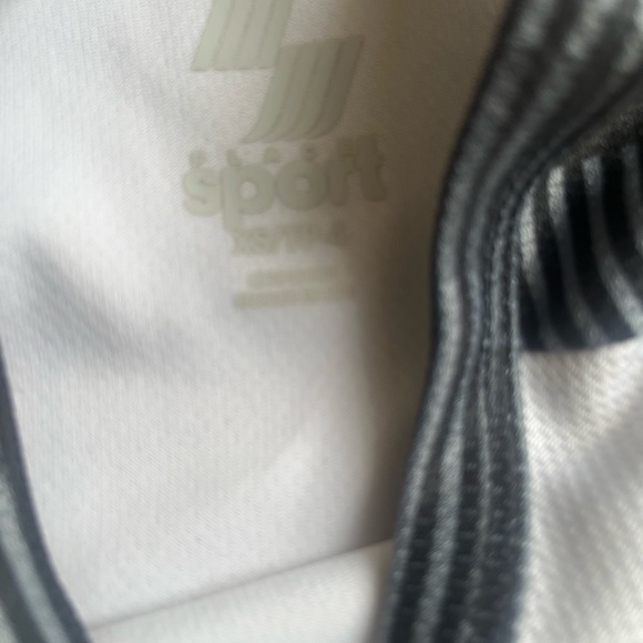 Boys tee XS 4 - Picture 5 of 9